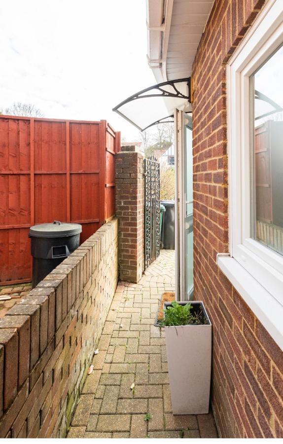 Ferienwohnung Razak House Hove Exterior foto